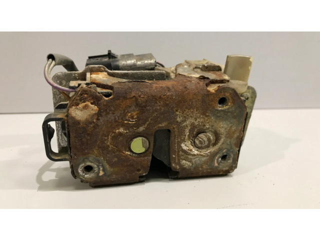 Zámek zadních dveří 678AA Chrysler Pacifica 2004