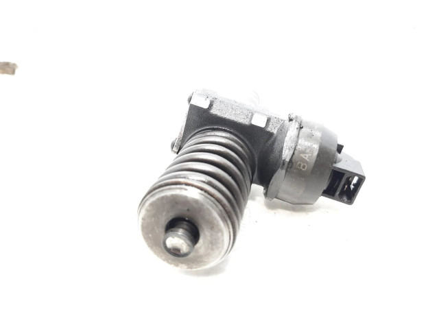 Форсунка 038130073AG Skoda Octavia Mk2 (1Z)