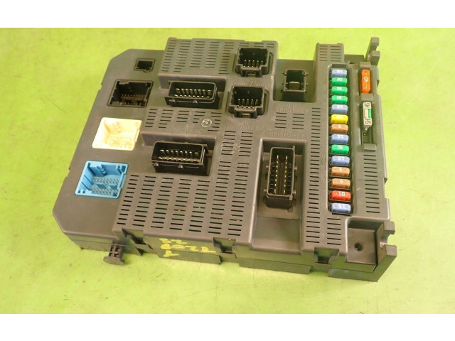 Блок предохранителей 9663798580 Citroen C4 I