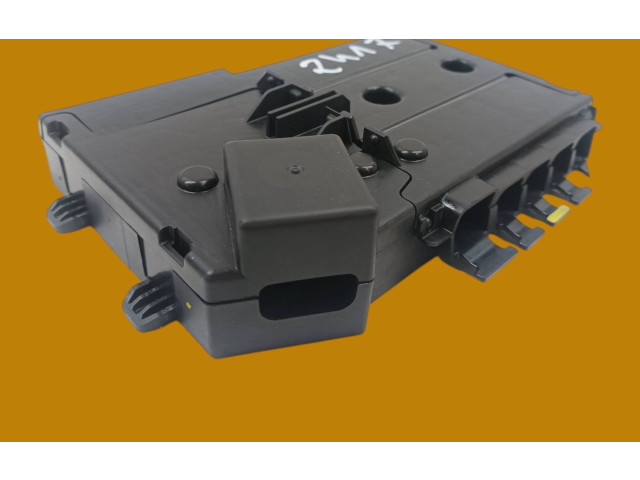 Pojistková skříňka A2135406100 Mercedes-Benz C W205 2019