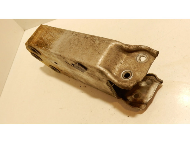 Балка передний бампера