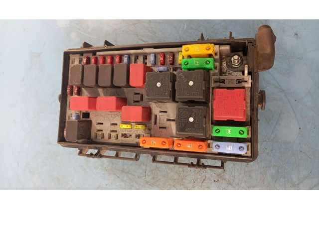   Pojistková skříňka    Fiat Punto (199) 2005