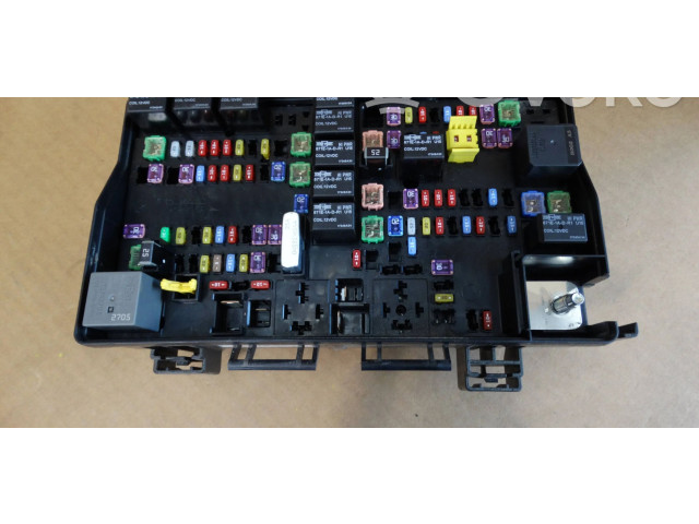 Блок предохранителей 68194607AG, P68194607AG   Jeep Grand Cherokee    