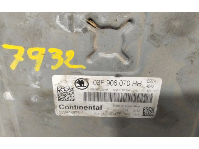 Блок управления двигателем Блок управления 03F906070HH Skoda Fabia Mk3 (NJ)