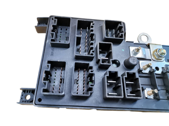 Блок предохранителей 8637841, 518717004 Volvo S60