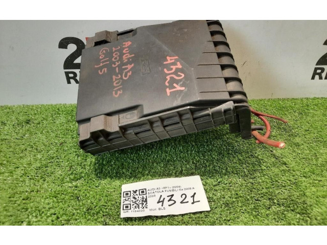 Блок предохранителей    Audi A3 S3 8P    