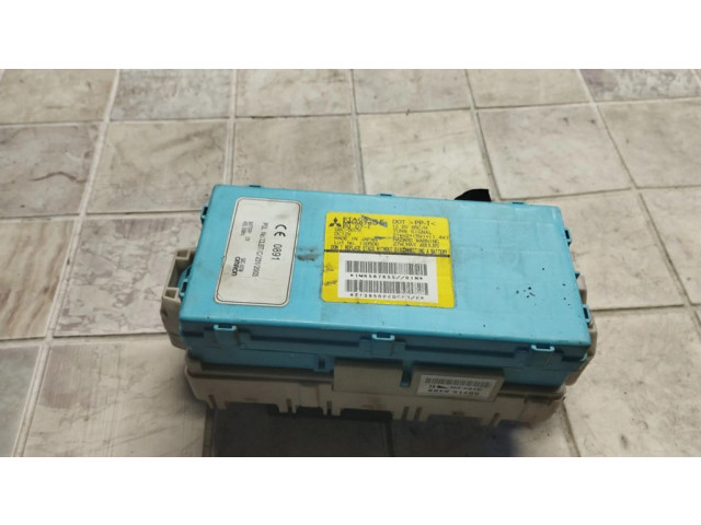 Блок предохранителей 1MR587655, 21395B08DCFB Mitsubishi Grandis