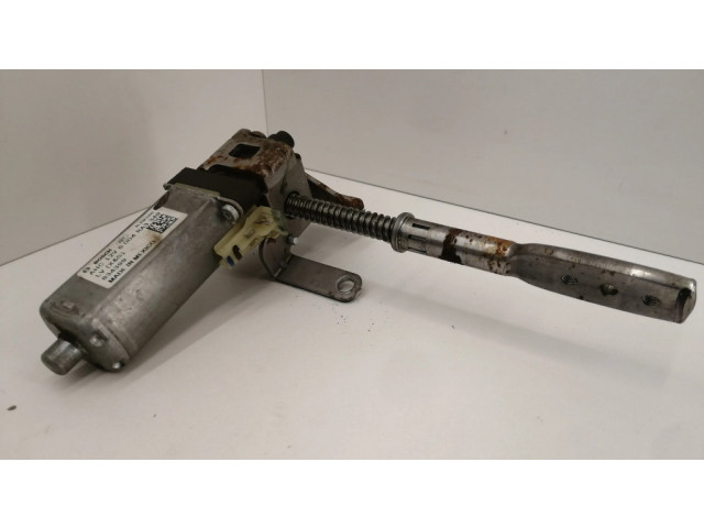 Электрический двигатель для регулировки положения руля