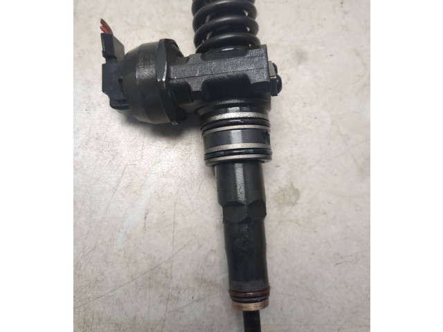 Форсунка 0414720215 Skoda Superb B6 (3T)