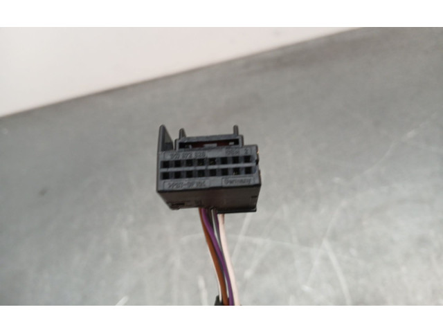 Зеркало электрическое Volkswagen Touran I 2003 - 2010 года