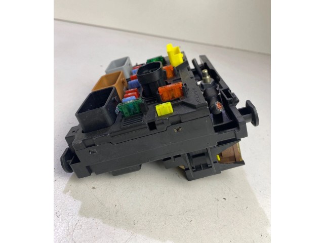 Блок предохранителей  9661086980, L10   Peugeot 207    