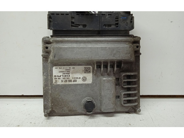 Блок управления двигателя 03P906021K, 28281647   Skoda Fabia Mk2 (5J)