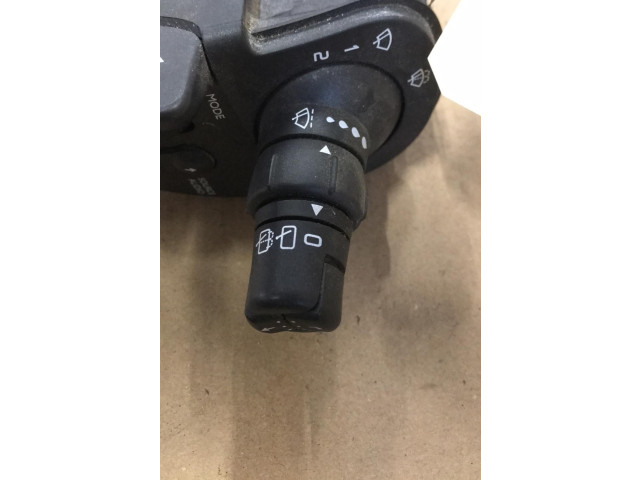 Ручка стеклоочистителей Renault Clio III