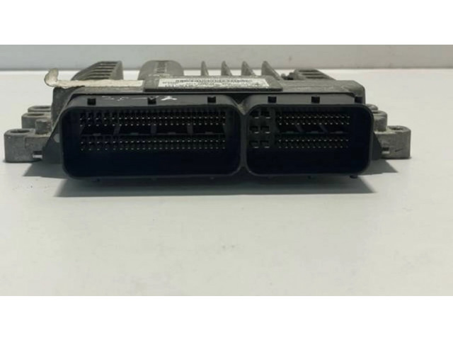 Řídící jednotka E13039762, 28305510   KIA Ceed 2013