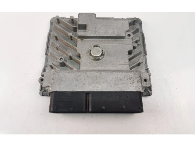 Блок управления двигателем Блок управления 04E907425B Volkswagen Touran III