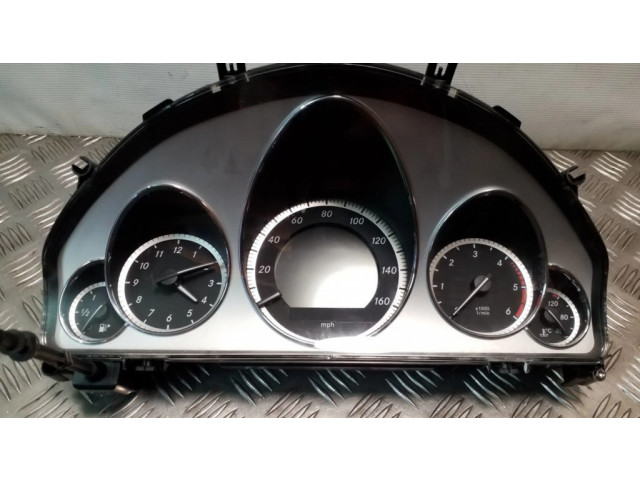 Přístrojová deska Mercedes-Benz E W212 2011 A2C53257171, A2129001508