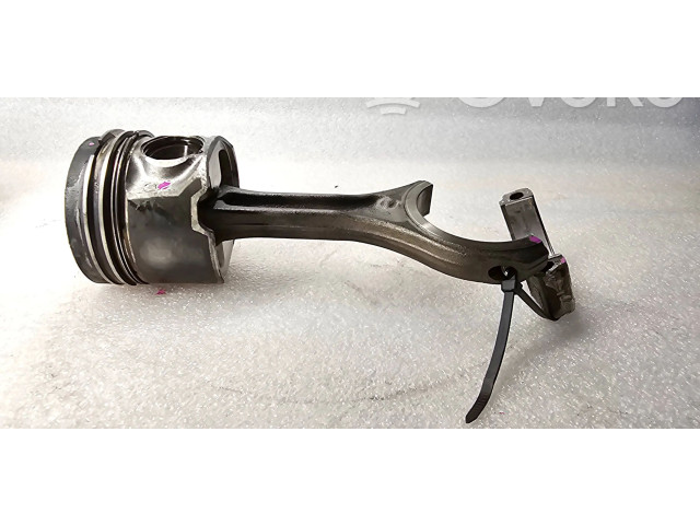 Píst Audi Q7 4L BUG