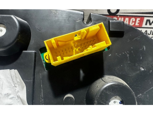 Přístrojová deska Peugeot 308 2007 9665107380