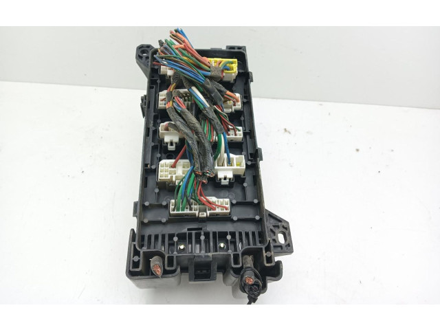 Блок предохранителей 911613E010   KIA Sorento    