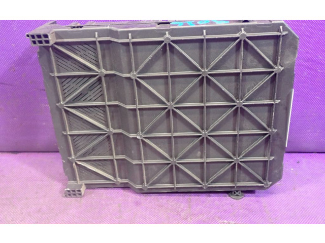 Pojistková skříňka Peugeot 206 CC 2004