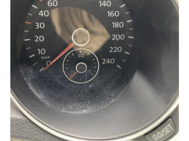 Панель приборов 5K0920871A Volkswagen Golf VI