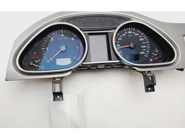 Přístrojová deska  Audi Q7 4L  4L0920930T  