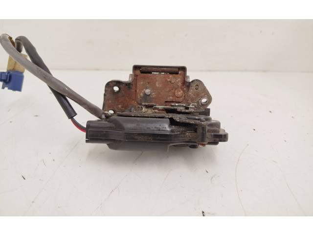 Zámek zadních dveří Toyota Corolla Verso E121 2005