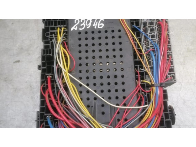 Блок предохранителей 8688153, HWPN8645729 Volvo S60