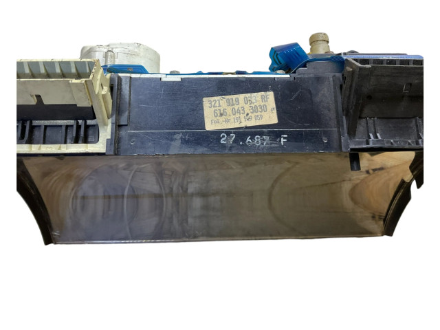 Přístrojová deska Volkswagen PASSAT B2 1986 321919033RF, 6160433030