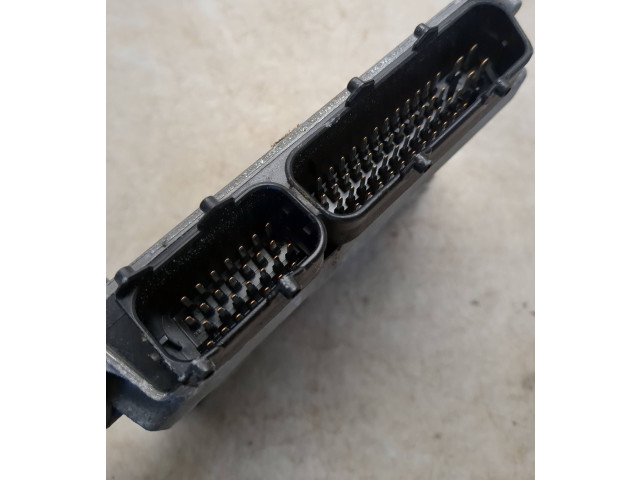 Блок управления двигателя 03E906023Q, 03E906023   Skoda Fabia Mk2 (5J)