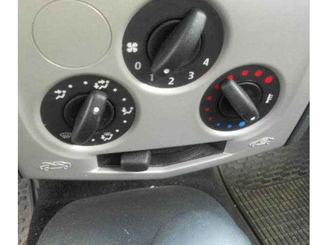 Блок управления климат-контролем 6001547667 Dacia Logan I