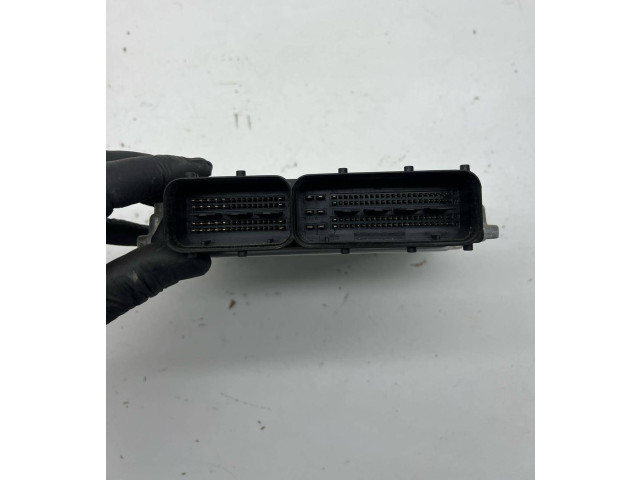 Řídící jednotka 03G906021PD   Volkswagen Caddy 2008