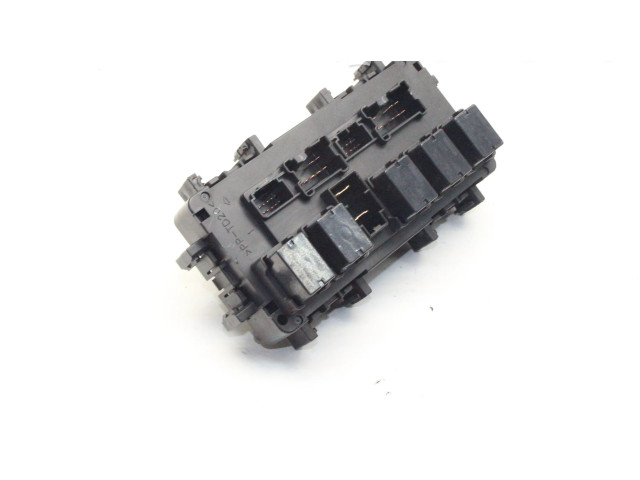 Блок предохранителей Infiniti Q50