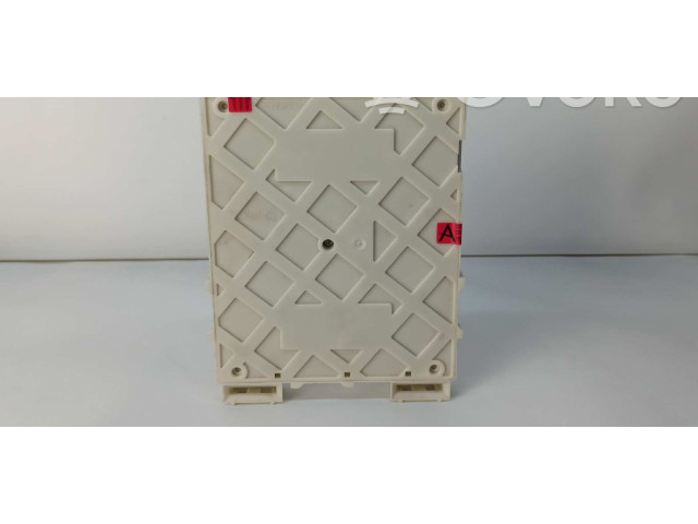 Pojistková skříňka Řídící jednotka BSM 31453132   Volvo V40 2016