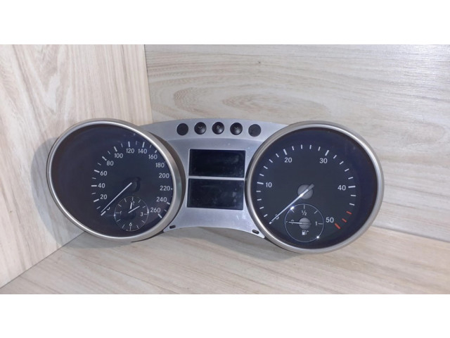 Přístrojová deska Mercedes-Benz ML W164 2009 A2C53118460, A2515400648