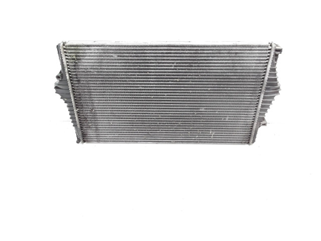 Интеркулер  30748809   Volvo V70 