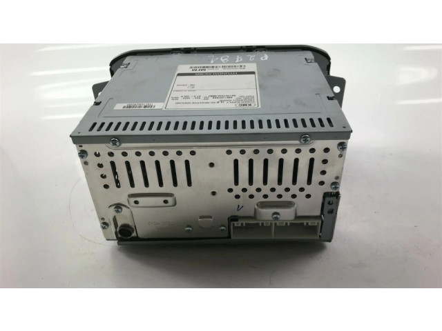 Радио/ проигрыватель CD/DVD / навигация