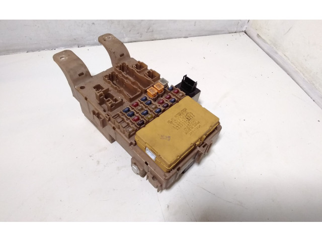 Pojistková skříňka 8264113040, 2323000231 Toyota Corolla Verso E121 2003