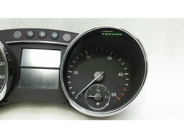 Панель приборов A2515401948   Mercedes-Benz R W251       