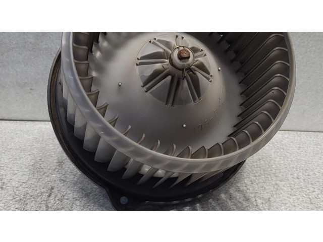 Вентилятор печки 194000 Mazda MPV II LW