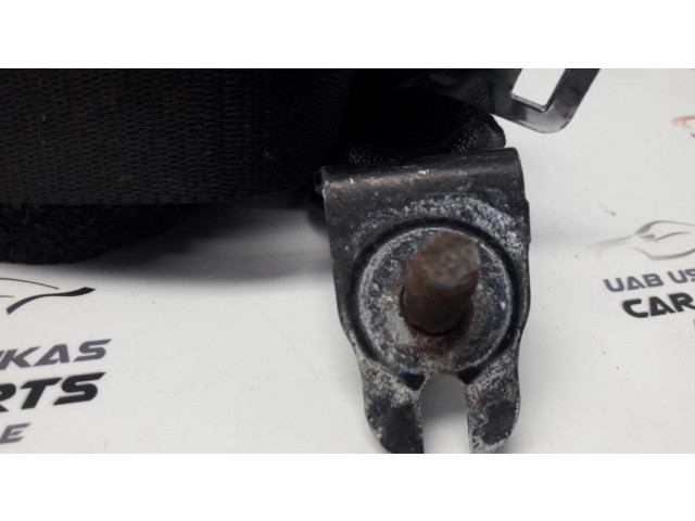 Задний ремень безопасности