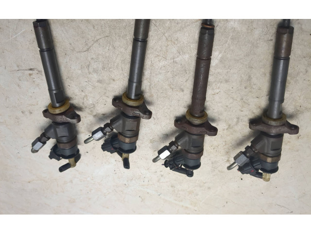 Vstřikovač 0445110311 Peugeot Partner