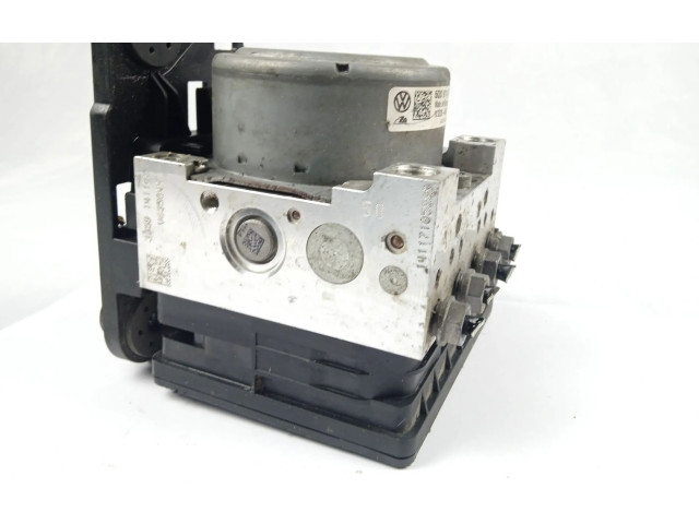 Блок управления АБС 5Q0614517AA   Volkswagen Golf SportWagen