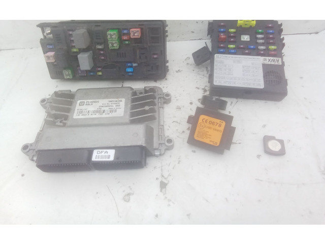 Комплект блоков управления 25182025, 25182025   Chevrolet Spark