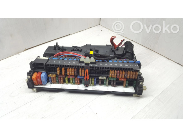 Блок предохранителей 90101246, 18500000000   BMW X3 E83    