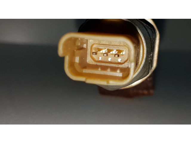 Vstřikovací lišta 982494008000, 182821626 Citroen Berlingo pro naftový motor 0.0 DV6FD BHY