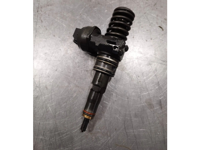 Форсунка 038130073ag, 0414720215    Skoda Octavia Mk2 (1Z)  bxe 