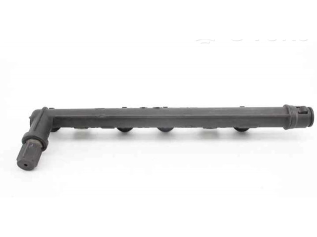 Vstřikovací lišta 3219018301   Fiat Punto (188)  pro benzínový motor 1.2 188A4000 