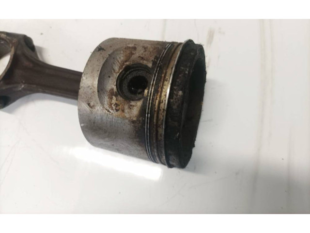 Ojnice Audi 80 90 S2 B4