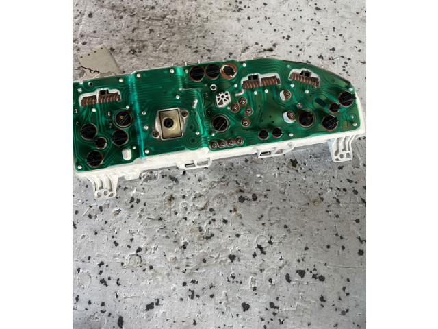 Přístrojová deska Toyota Corolla E90 1988